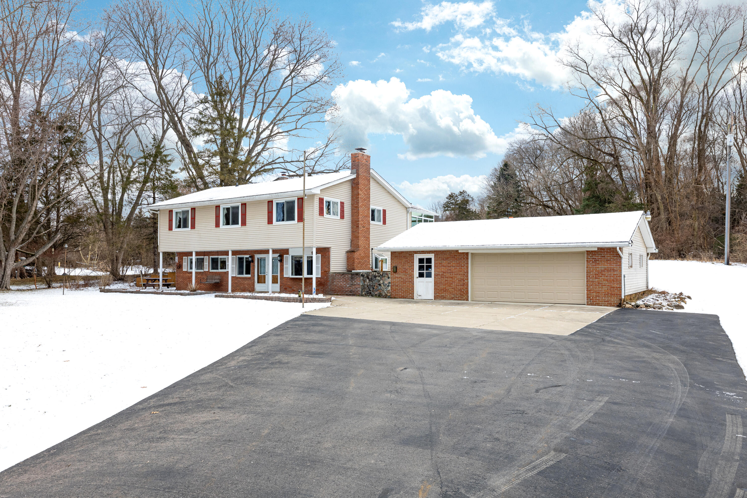 11081 Kelly Road Pinckney, MI 48169 - Photo 34 of 66 11081 Kelly Rd (6 of 49)