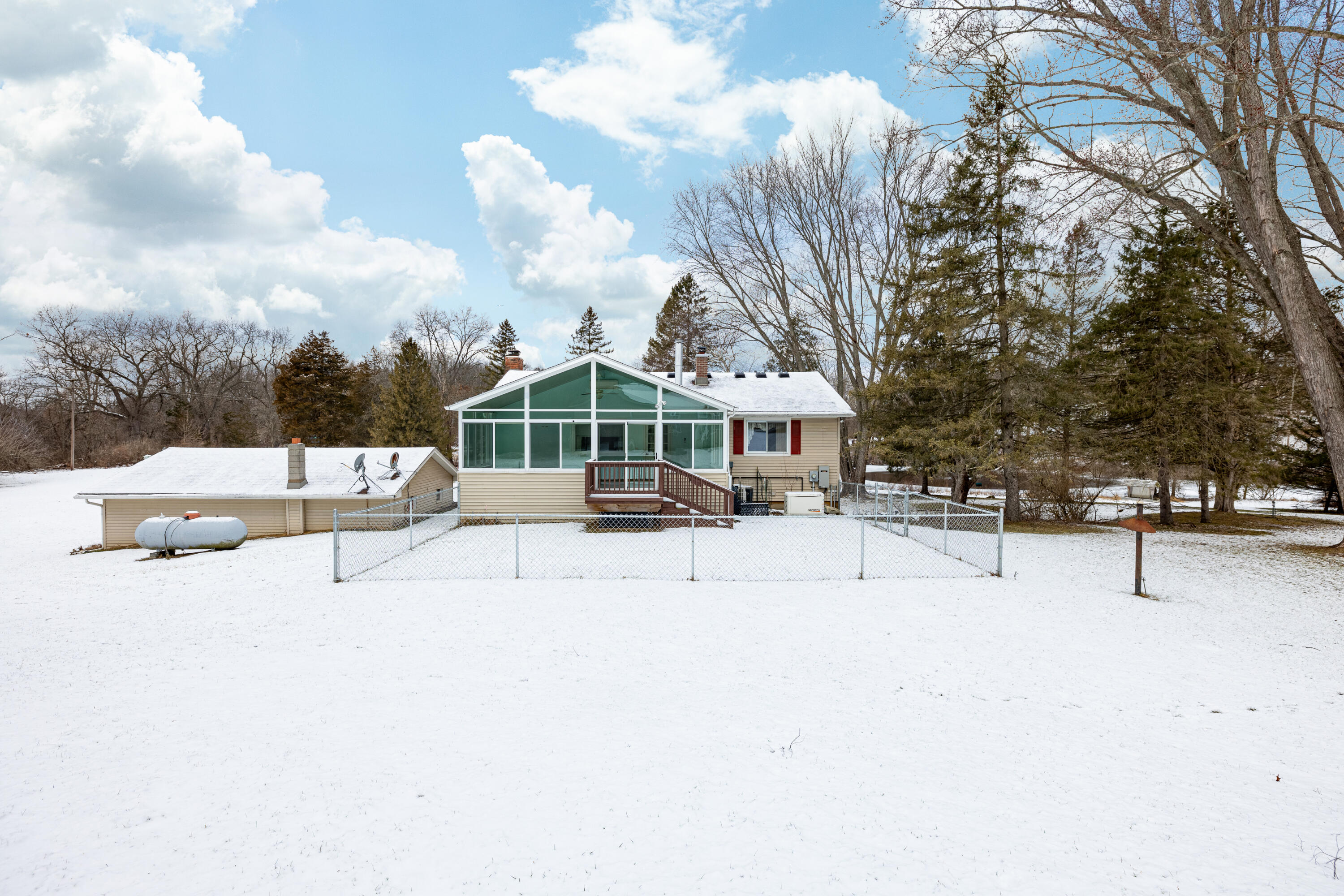 11081 Kelly Road Pinckney, MI 48169 - Photo 41 of 66 11081 Kelly Rd (15 of 49)