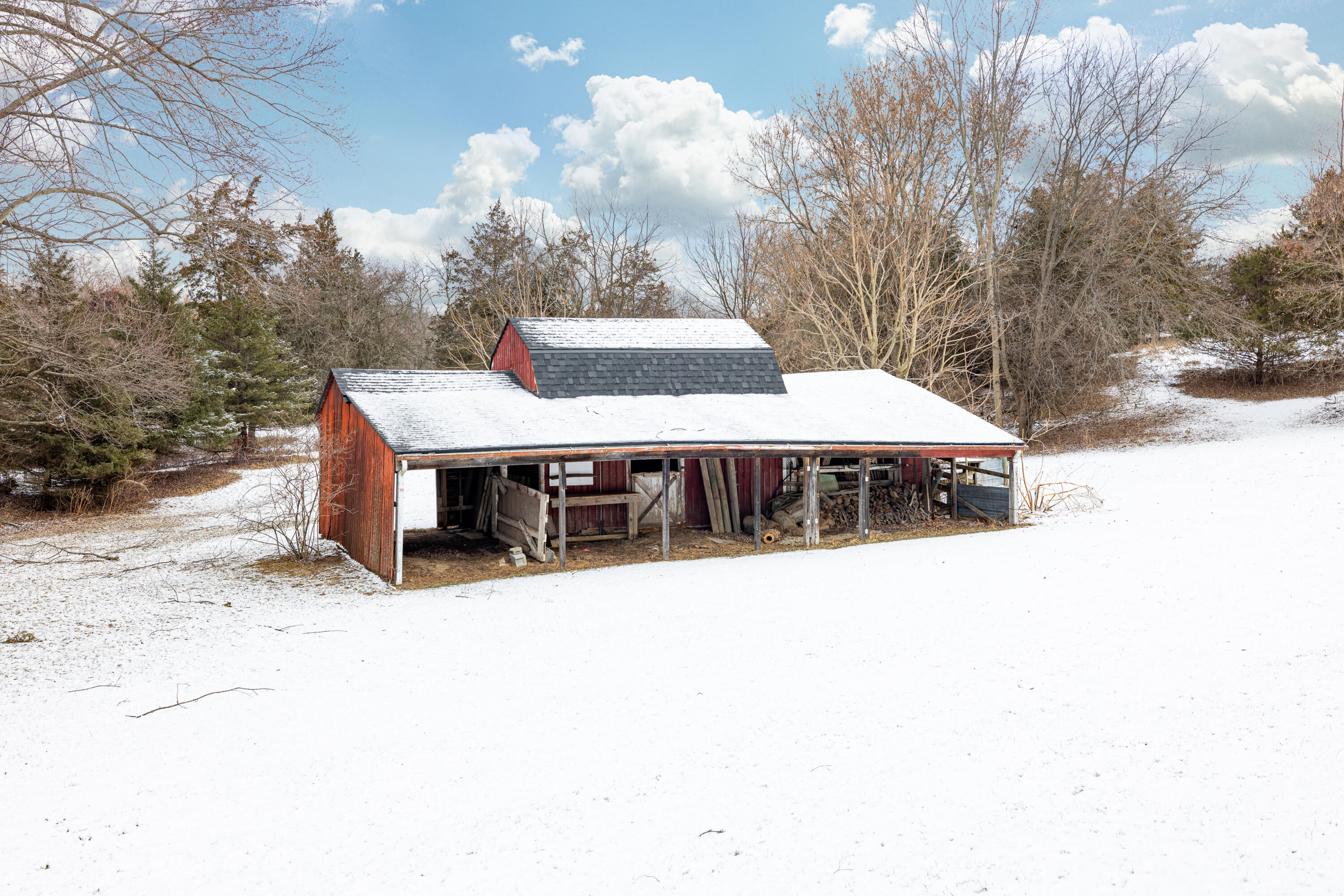 11081 Kelly Road Pinckney, MI 48169 - Photo 42 of 66 11081 Kelly Rd (16 of 49)