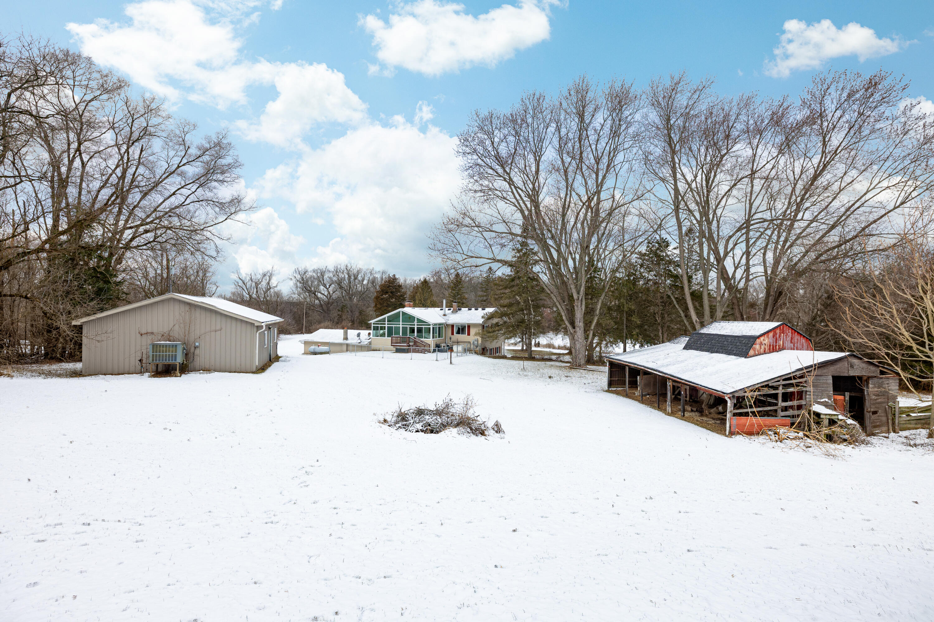 11081 Kelly Road Pinckney, MI 48169 - Photo 43 of 66 11081 Kelly Rd (17 of 49)