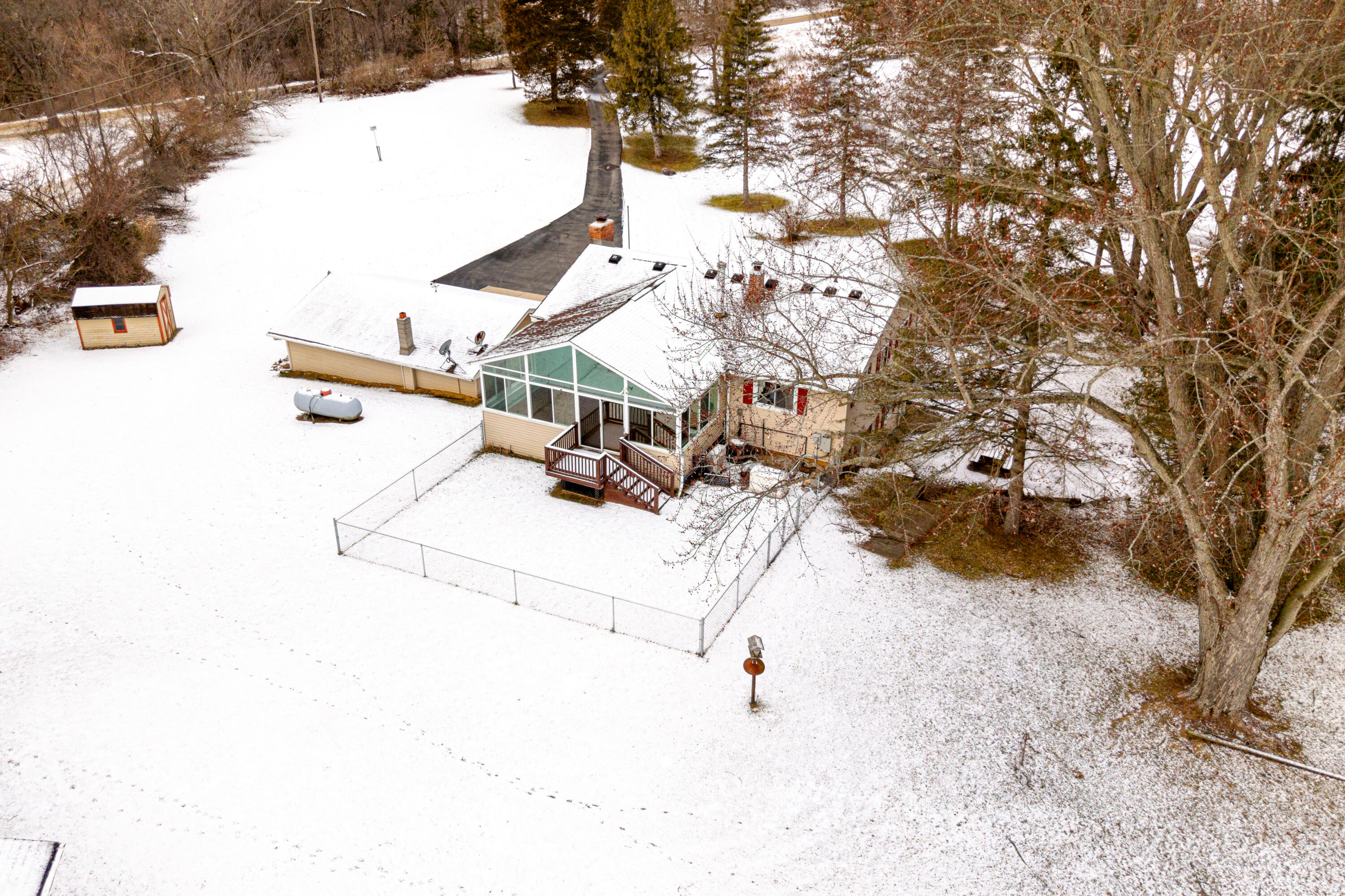 11081 Kelly Road Pinckney, MI 48169 - Photo 64 of 66 11081 Kelly Rd (16 of 17)