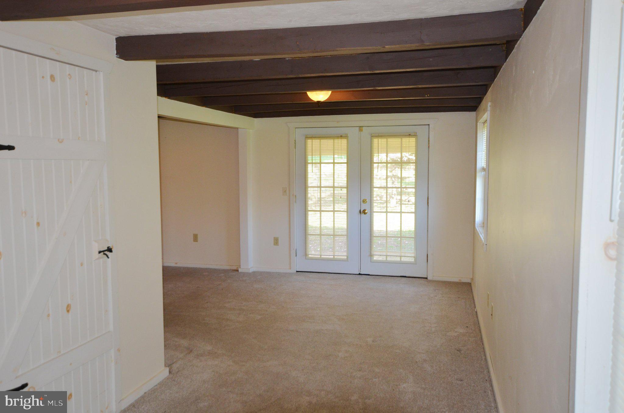 1059 Cashtown Road Biglerville, PA 17307 - Photo 18 of 32 Charming space with natural light.