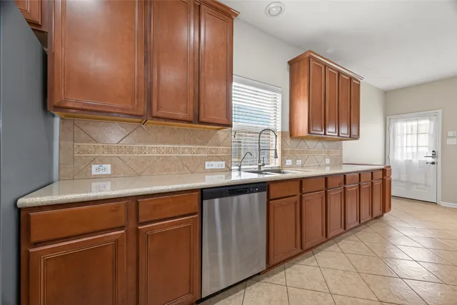 $3,500 | 13310 Larkhill Gardens Lane, Sugar Land, TX 77498