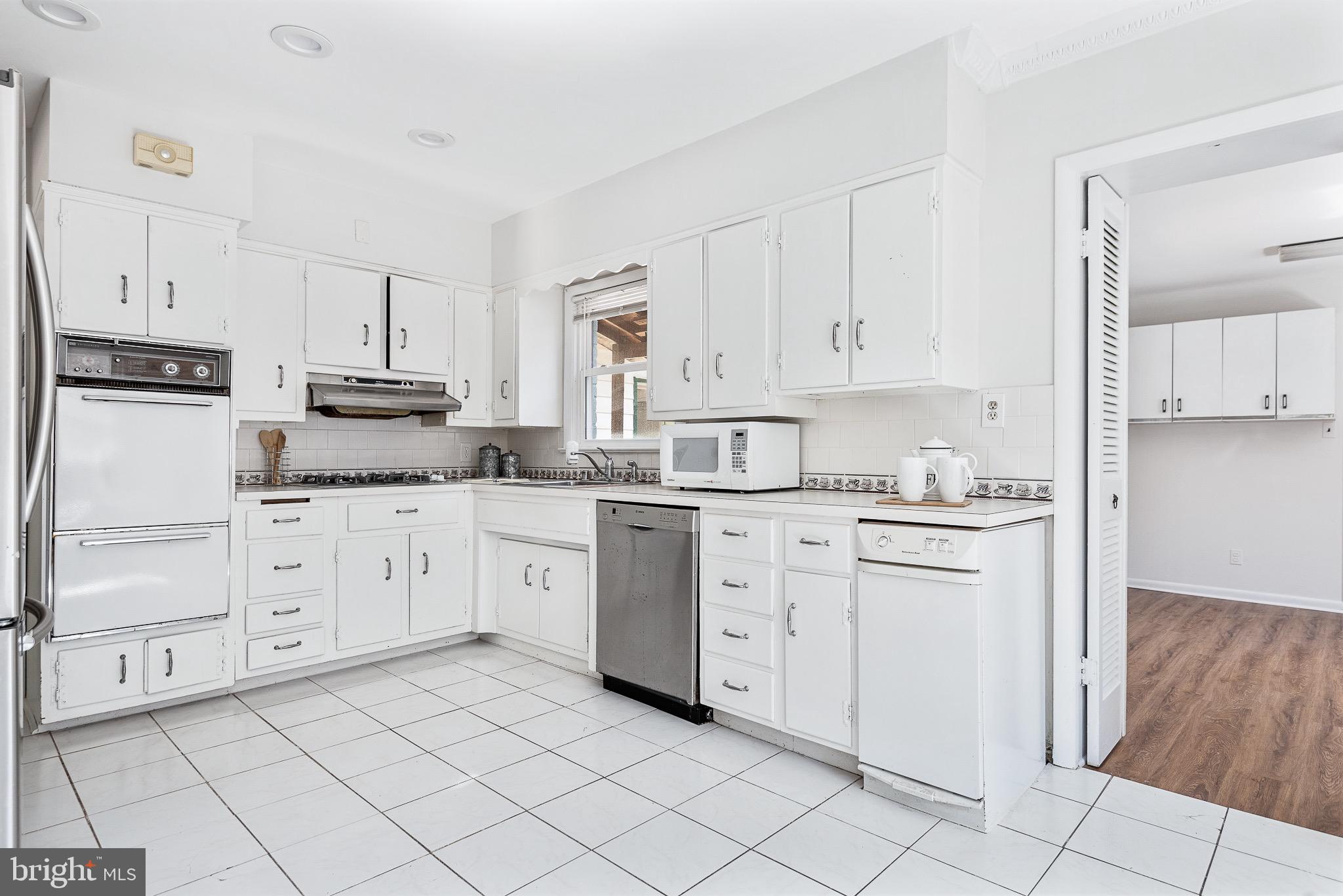 6304 Rockhurst Road Bethesda, MD 20817 - Photo 12 of 43 Gallery Image 12