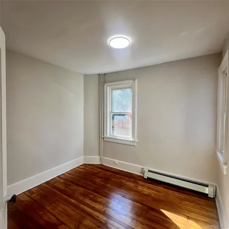 $1,600 | 140 Albany Avenue, Unit 2, Kingston, NY 12401