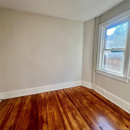 $1,600 | 140 Albany Avenue, Unit 2, Kingston, NY 12401