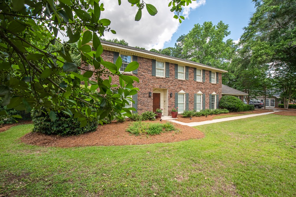 1132 Appian Way Dothan, AL 36303 - Photo 3 of 33