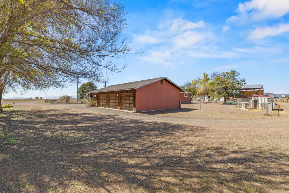 32585 Transformer Road Malin, OR 97632 - Photo 21 of 82 19