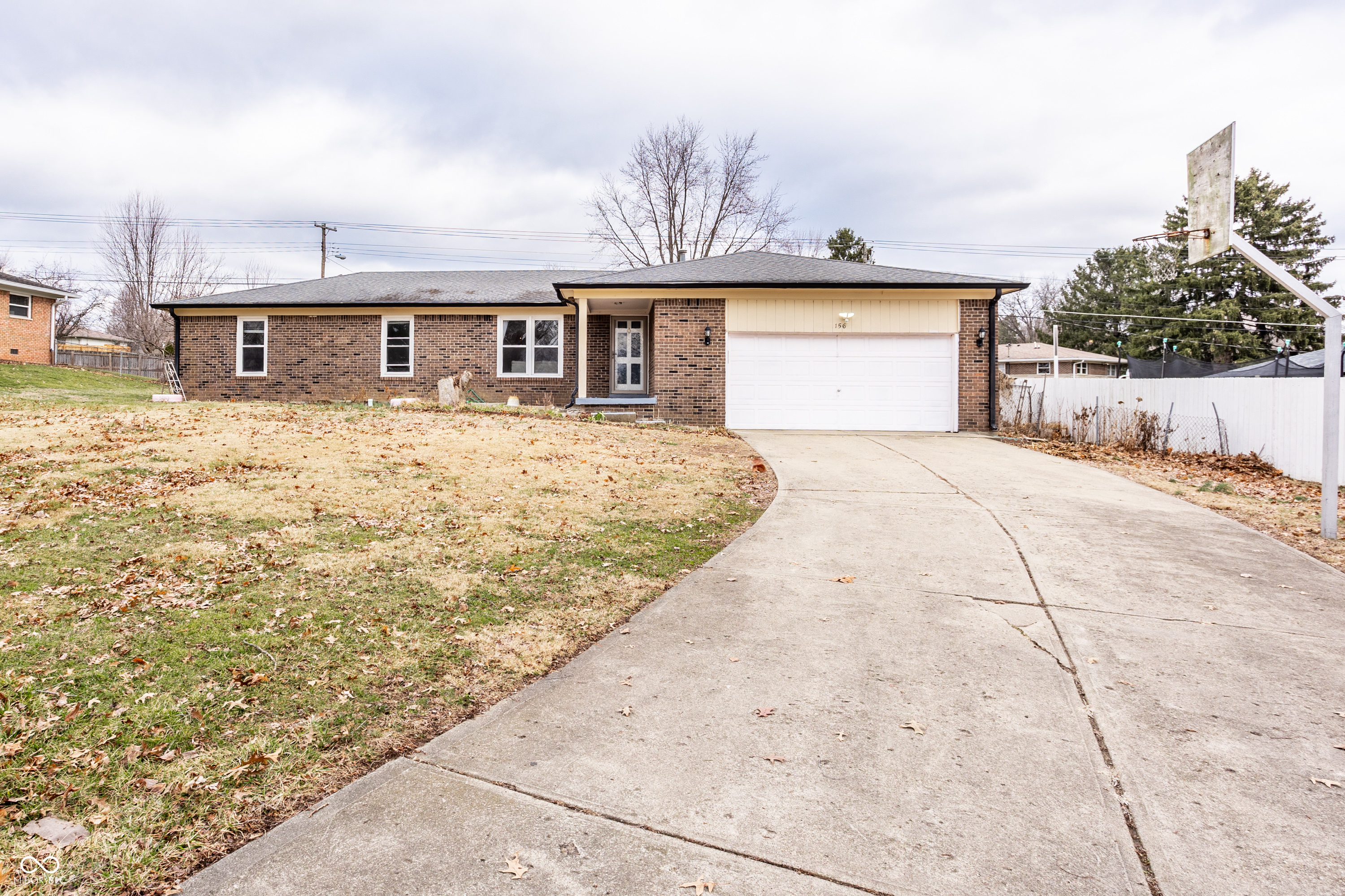 156 Griffin Road Indianapolis, IN 46227 - Photo 2 of 32