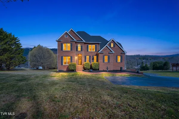 $490,000 | 11515 Frederick Road, Coeburn, VA 24230