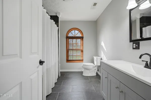 $490,000 | 11515 Frederick Road, Coeburn, VA 24230