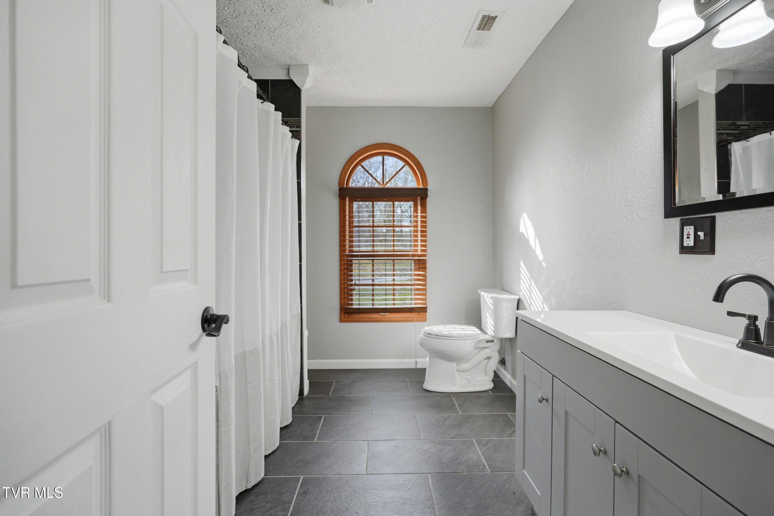 11515 Frederick Road Coeburn, VA 24230 - Photo 36 of 73 54_11515 frederick rd-70