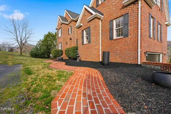 $490,000 | 11515 Frederick Road, Coeburn, VA 24230