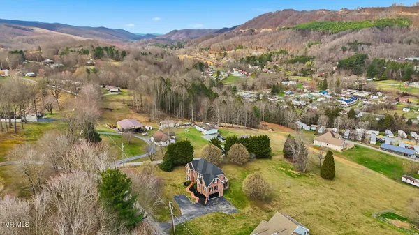 $490,000 | 11515 Frederick Road, Coeburn, VA 24230