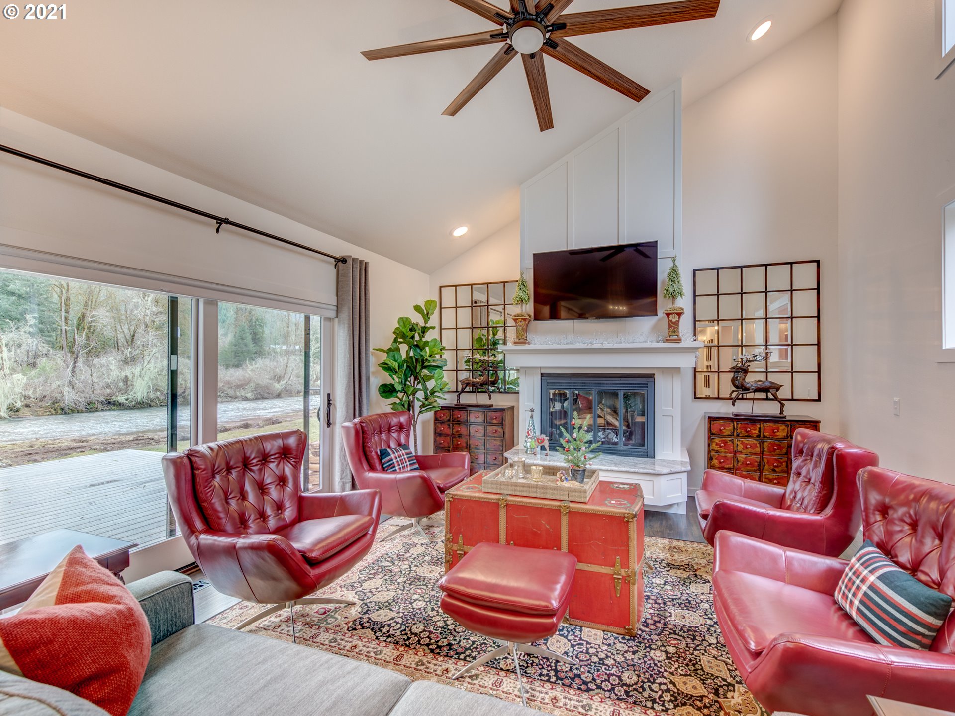 91563 Dearborn Island Road Blue River, OR 97413 - Photo 3 of 31