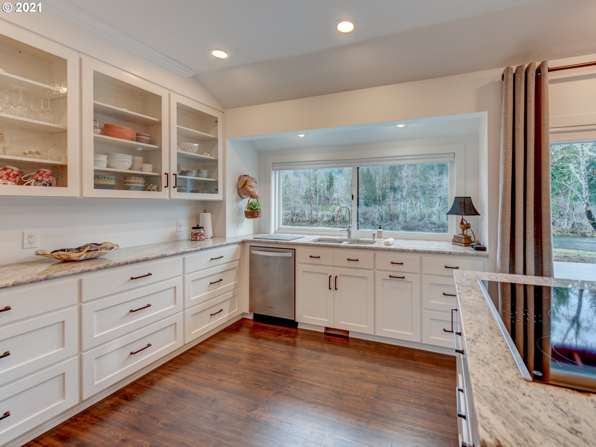 91563 Dearborn Island Road Blue River, OR 97413 - Photo 9 of 31