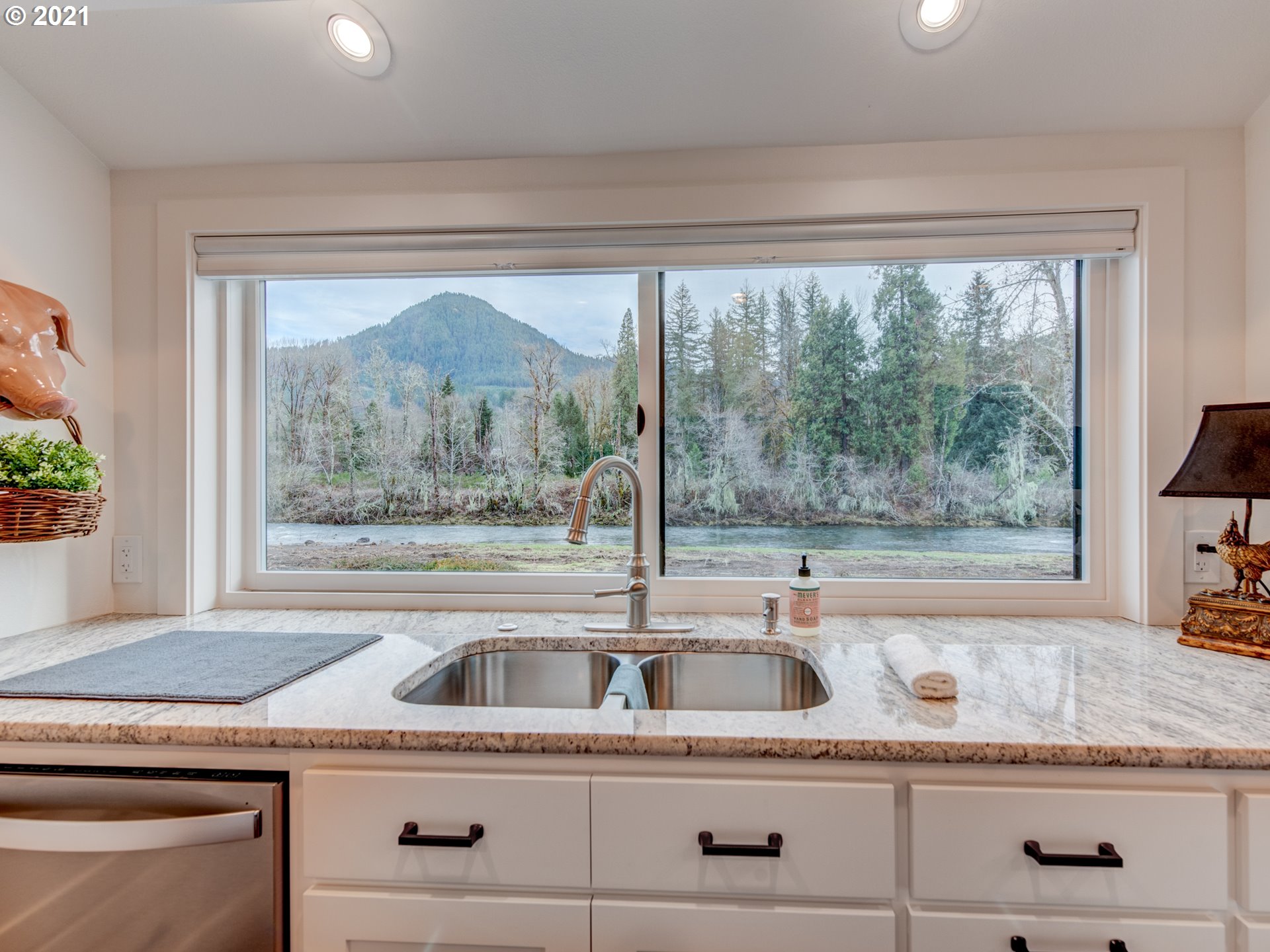 91563 Dearborn Island Road Blue River, OR 97413 - Photo 10 of 31