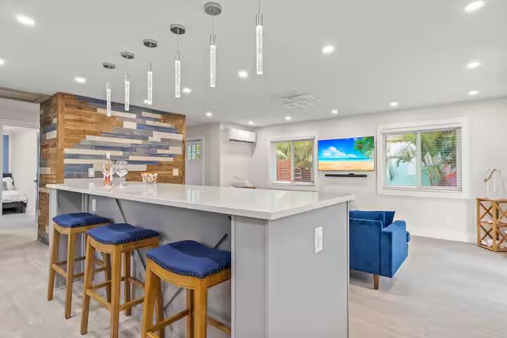 322 Northwest 4th Avenue Delray Beach, FL 33444 - Photo 11 of 37 Kitchen