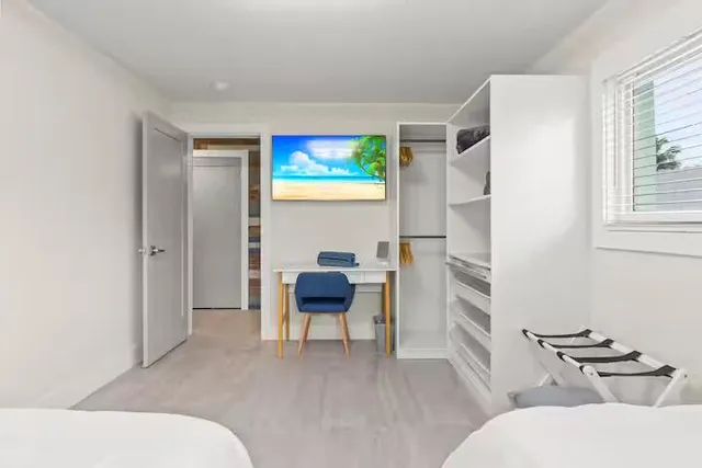 $8,000 | 322 Northwest 4th Avenue, Delray Beach, FL 33444