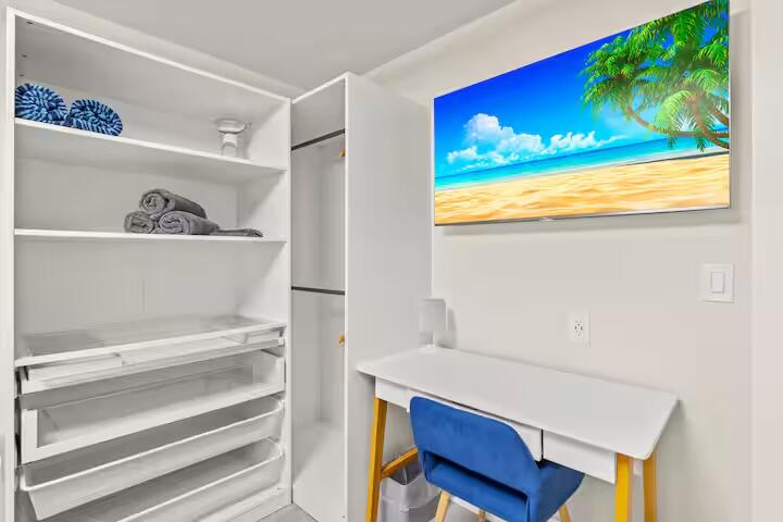 322 Northwest 4th Avenue Delray Beach, FL 33444 - Photo 21 of 37 Office Area