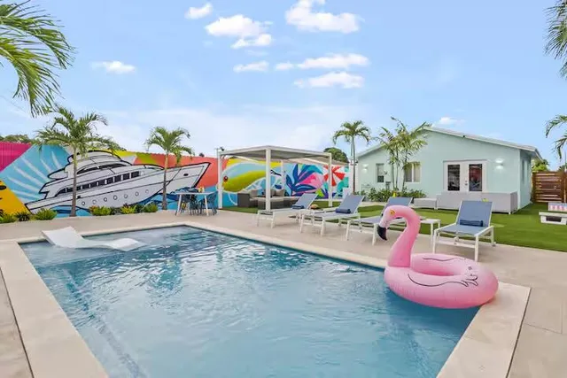 $8,000 | 322 Northwest 4th Avenue, Delray Beach, FL 33444