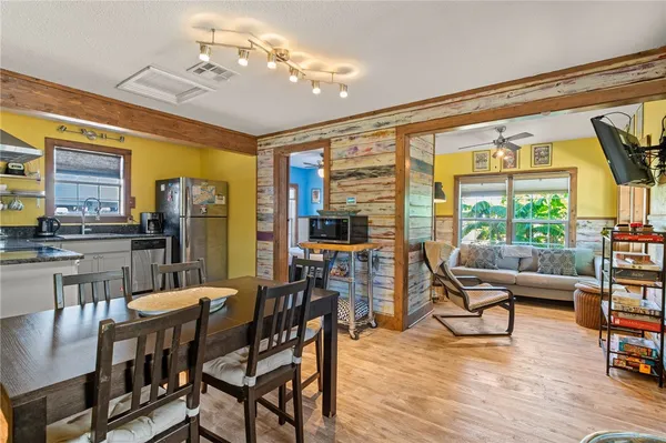 $2,000,000 | 1607 Eleventh Street, Port Aransas, TX 78373