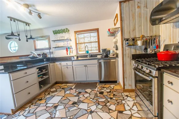 $2,000,000 | 1607 Eleventh Street, Port Aransas, TX 78373