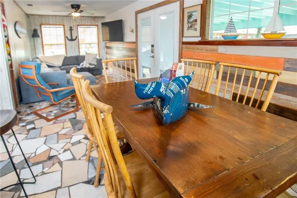 $2,000,000 | 1607 Eleventh Street, Port Aransas, TX 78373