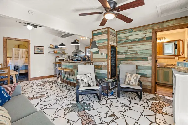 $2,000,000 | 1607 Eleventh Street, Port Aransas, TX 78373
