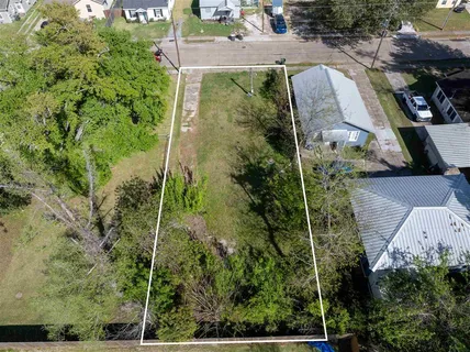 $13,500 | 2508 Demarest Street, Lake Charles, LA 70601