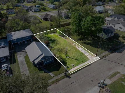 $13,500 | 2508 Demarest Street, Lake Charles, LA 70601