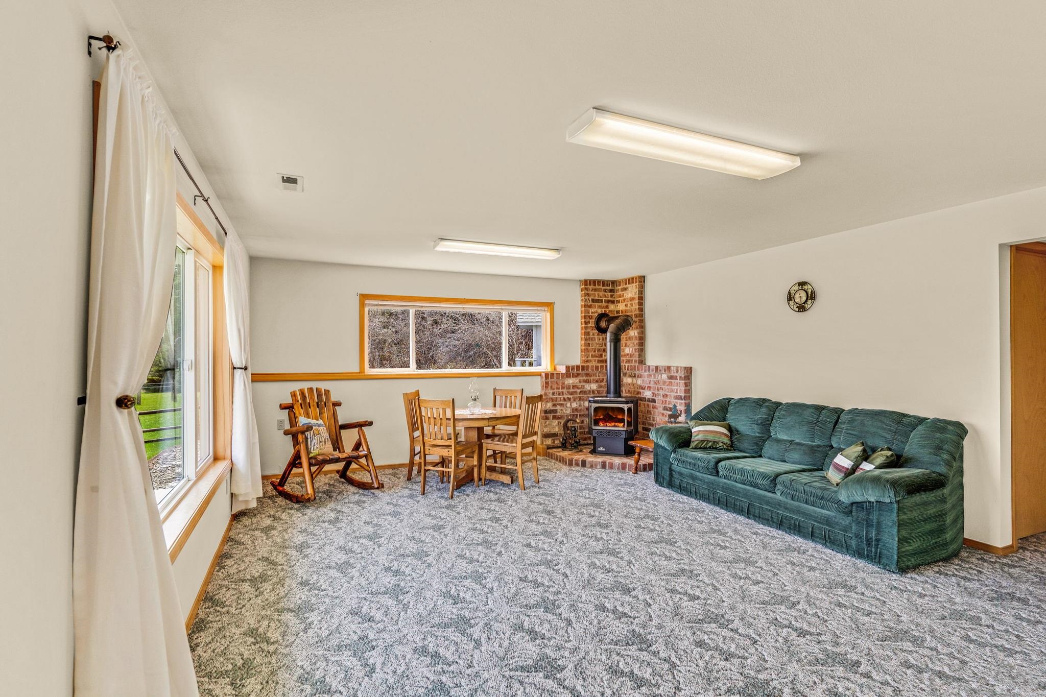 207 Gold Creek Loop Road Colville, WA 99114 - Photo 3 of 37