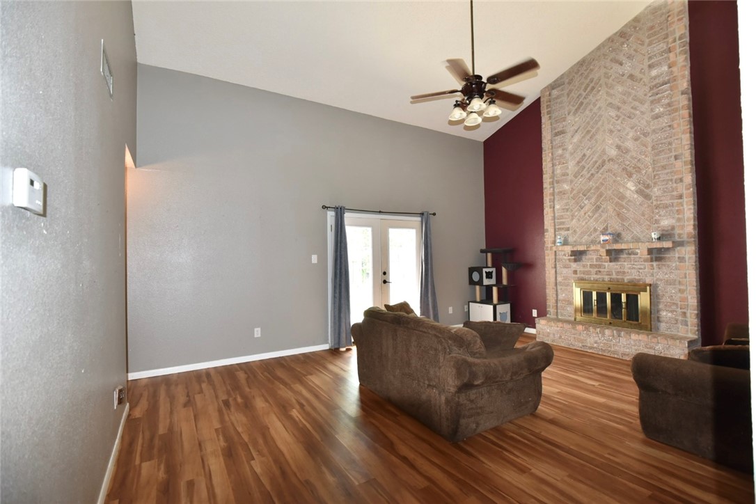 4638 Vail Street Corpus Christi, TX 78413 - Photo 6 of 20
