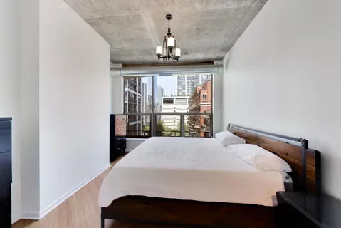 $475,000 | 125 East 13th Street, Unit 1103, Chicago, IL 60605