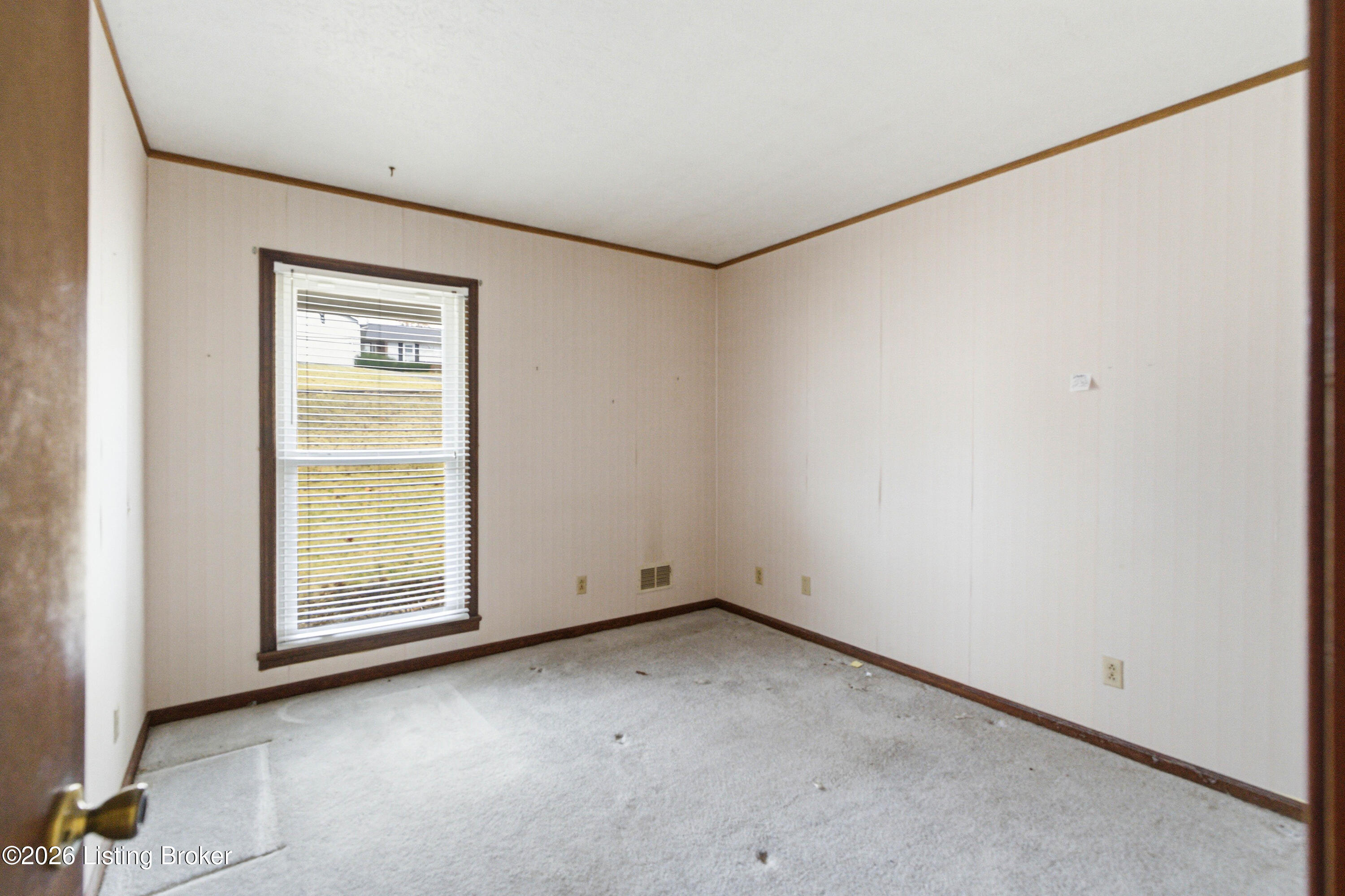 2105 Walnut Road La Grange, KY 40031 - Photo 25 of 38 DSC07152