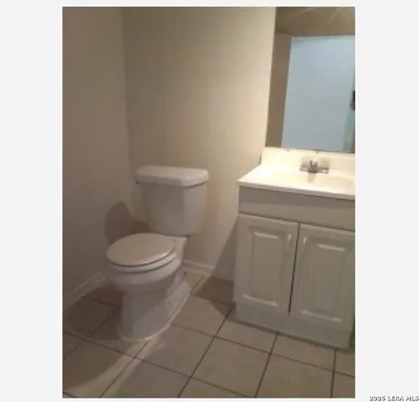 $750 | 600 Monticello Court, Unit 2, San Antonio, TX 78223