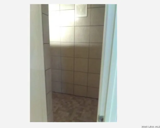 $750 | 600 Monticello Court, Unit 2, San Antonio, TX 78223