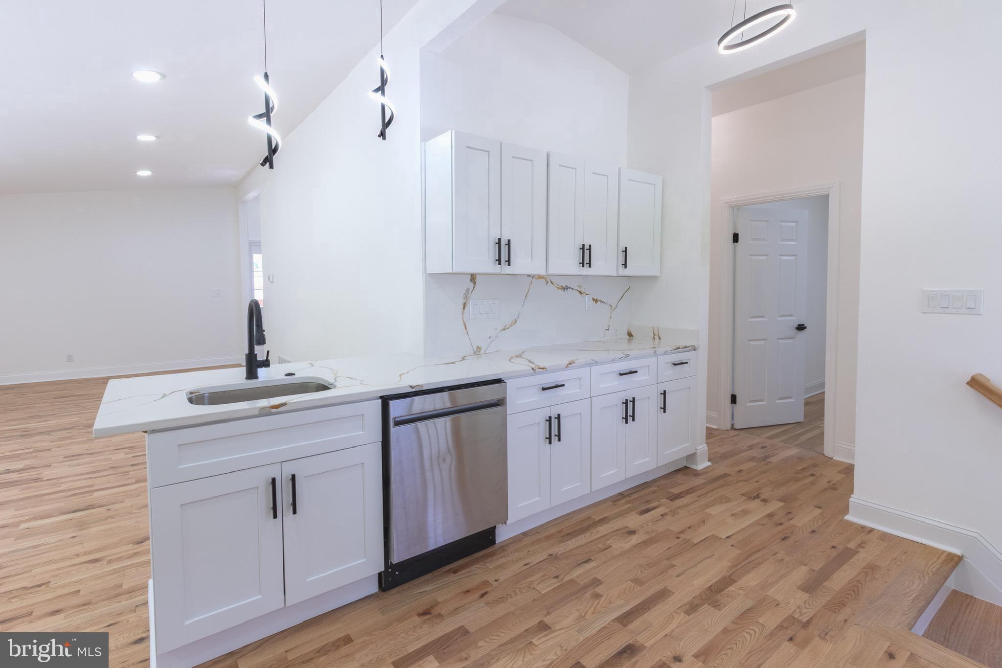 8206 Arrowhead Road Pikesville, MD 21208 - Photo 11 of 49
