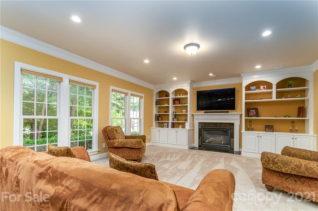 16604 Turtle Point Road Charlotte, NC 28278 - Photo 10 of 48 Gallery Image 10