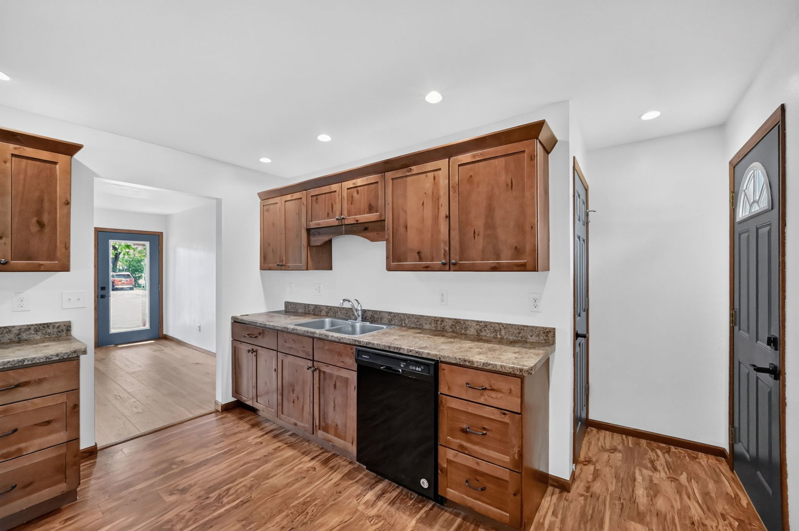 201 Irene Avenue Rochelle, IL 61068 - Photo 9 of 24