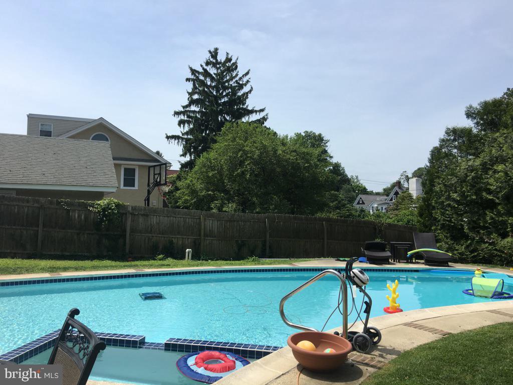420 Littlebrook Road Berwyn, PA 19312 - Photo 36 of 36 POOL