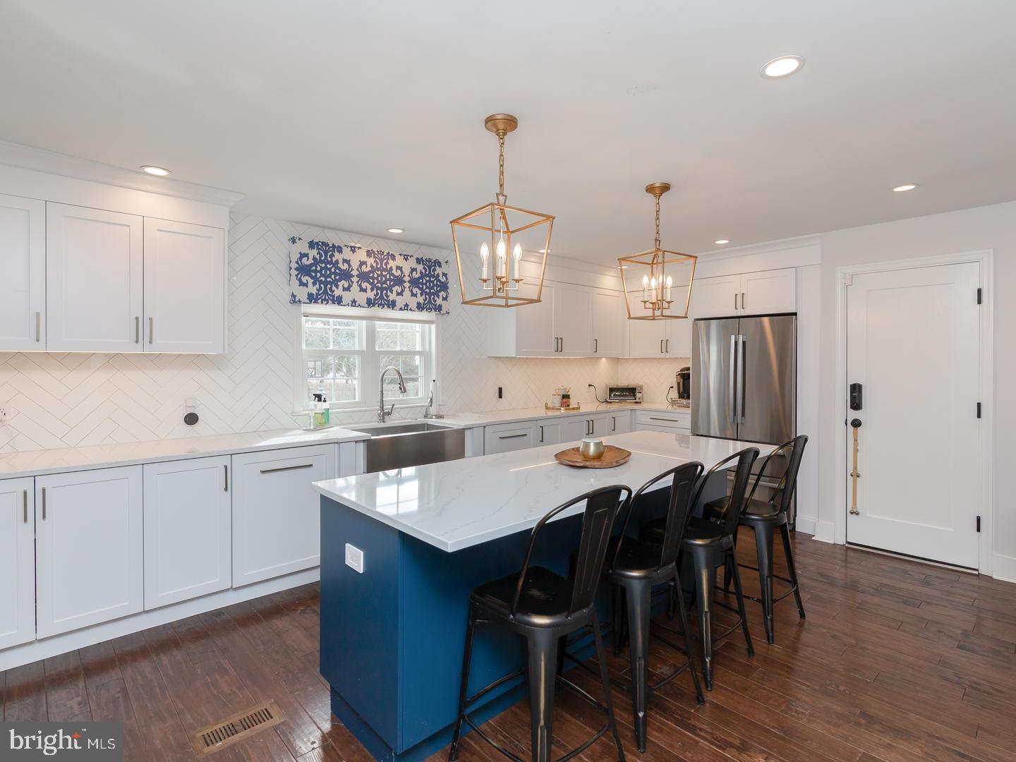 420 Littlebrook Road Berwyn, PA 19312 - Photo 6 of 36 KITCHEN