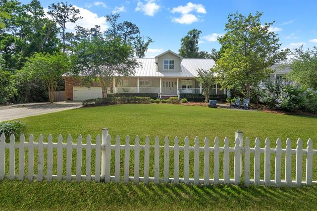 222 Coffee Street Mandeville, LA 70448 - Photo 1 of 29