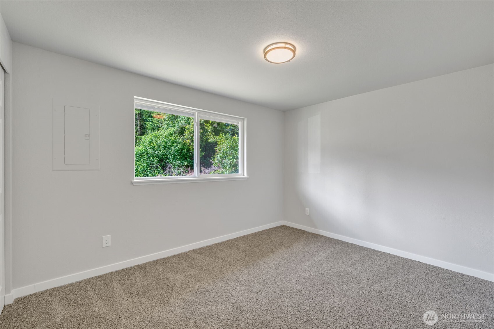 12833 9th Avenue Southwest Burien, WA 98146 - Photo 26 of 39