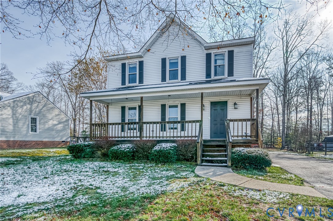9301 Brocket Drive Midlothian, VA 23112 - Photo 1 of 27 front view of a house with a yard