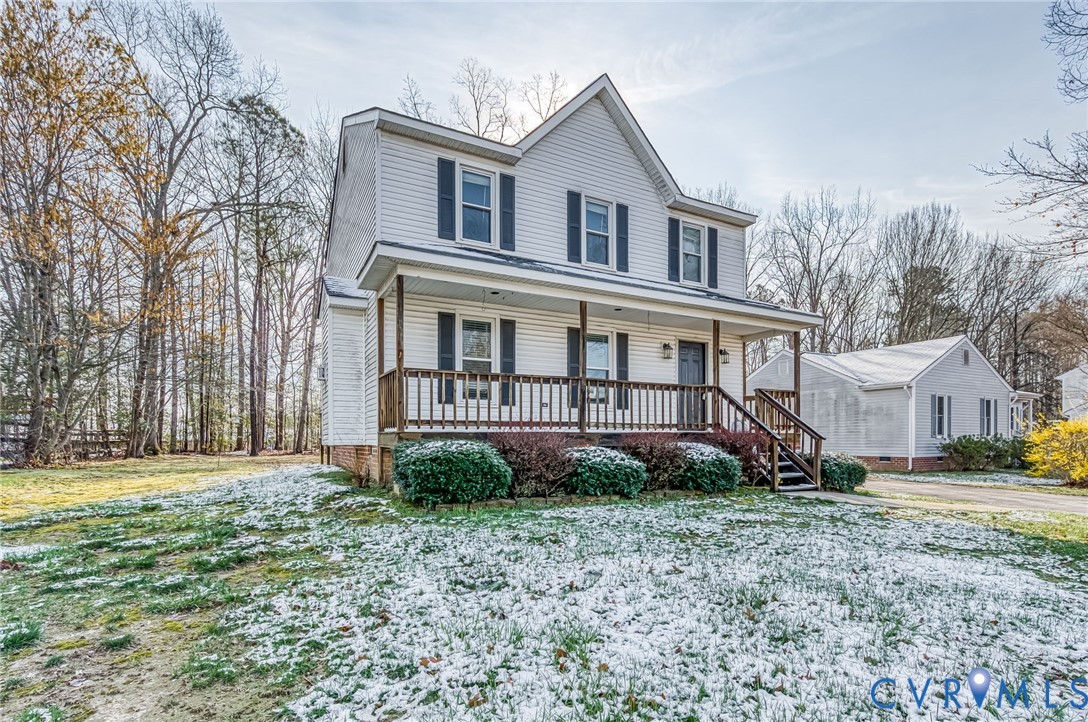 9301 Brocket Drive Midlothian, VA 23112 - Photo 3 of 27 a view of a yard in front of a house