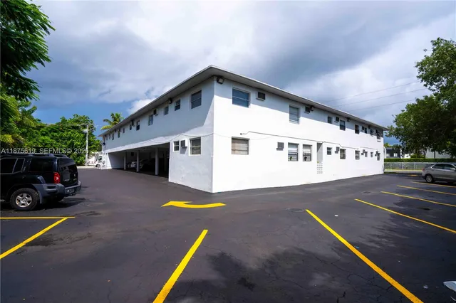 $1,550 | 6650 Miller Drive, Unit 4, South Miami, FL 33155