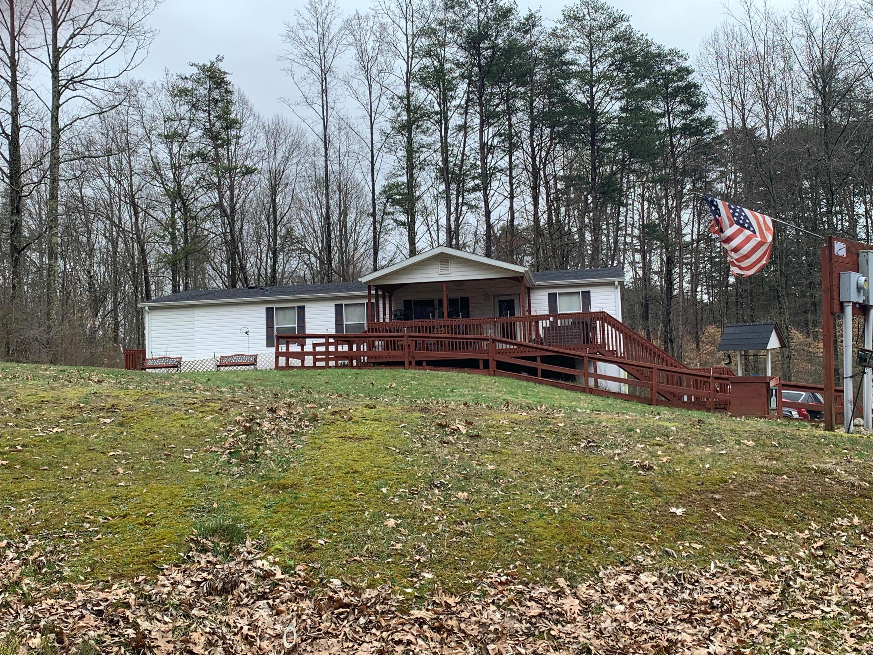 18638 Griffith Road Logan, OH 43138 - Photo 3 of 25