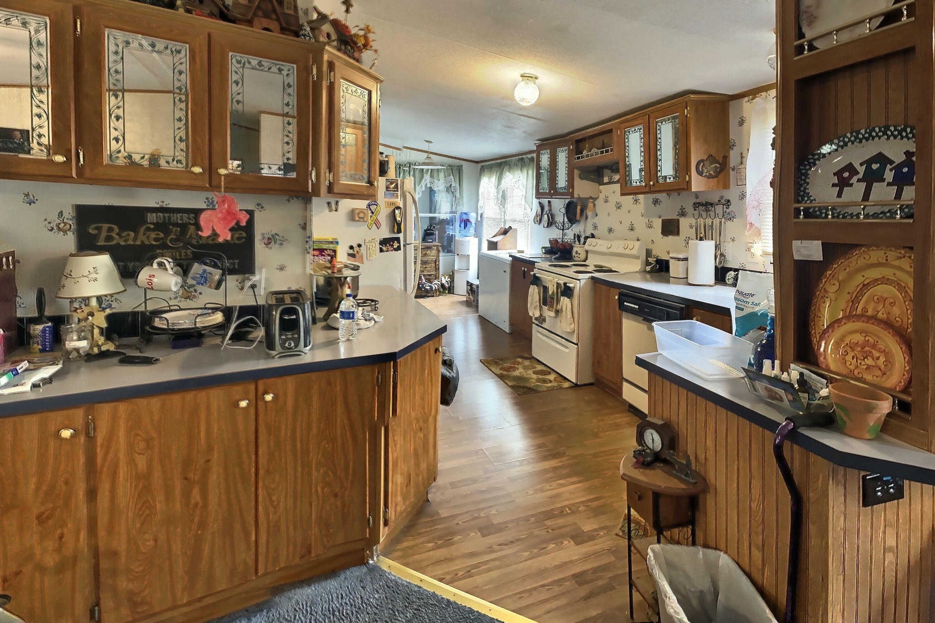 18638 Griffith Road Logan, OH 43138 - Photo 5 of 25