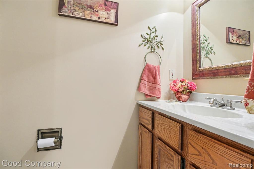616 Tennyson Rochester Hills, MI 48307 - Photo 6 of 20